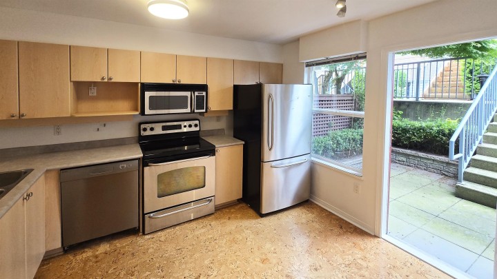 Photo 5 at 229 E 11th Avenue, Mount Pleasant VE, Vancouver East