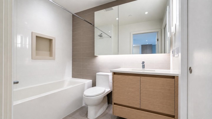 Photo 6 at 405 - 3538 Sawmill Crescent, South Marine, Vancouver East