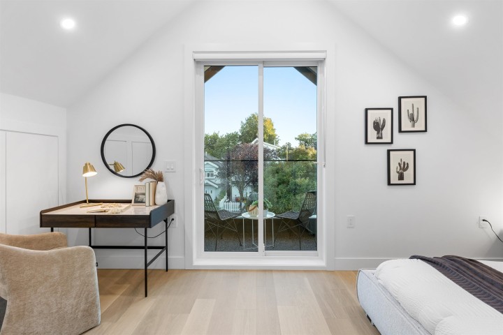 Photo 15 at 1 - 2435 Napier Street, Renfrew VE, Vancouver East
