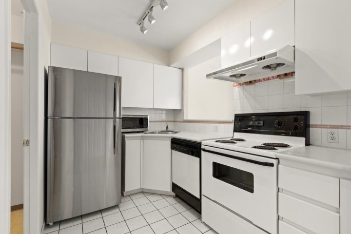 Photo 18 at 1007 - 888 Pacific Street, Yaletown, Vancouver West
