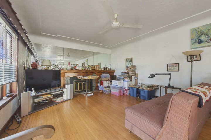 Photo 12 at 433 E 48th Avenue, Fraser VE, Vancouver East