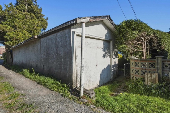 Photo 10 at 433 E 48th Avenue, Fraser VE, Vancouver East