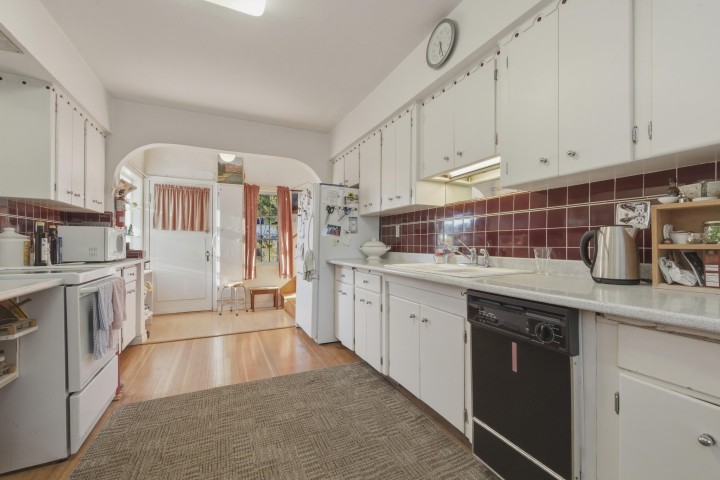Photo 14 at 433 E 48th Avenue, Fraser VE, Vancouver East