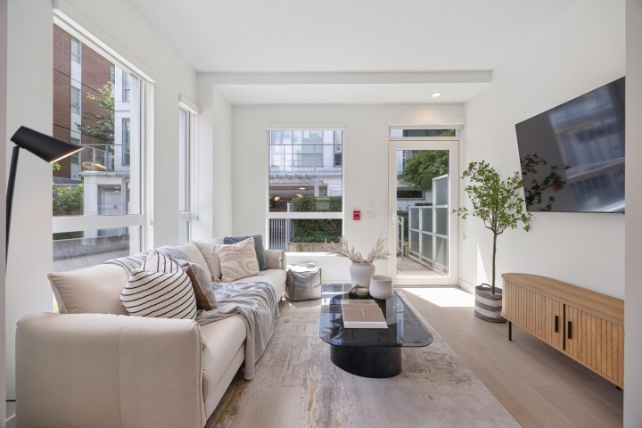 Photo 3 at 477 W King Edward Avenue, Cambie, Vancouver West