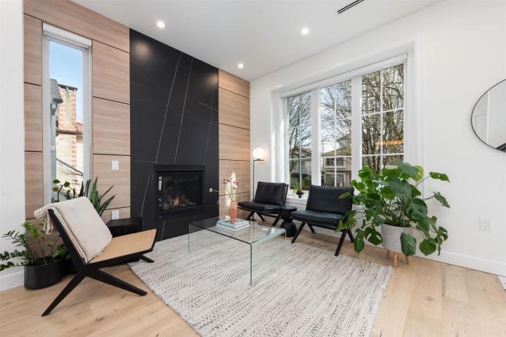 Photo 2 at 5059 Sherbrooke Street, Knight, Vancouver East
