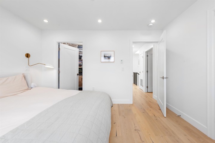 Photo 16 at 5059 Sherbrooke Street, Knight, Vancouver East