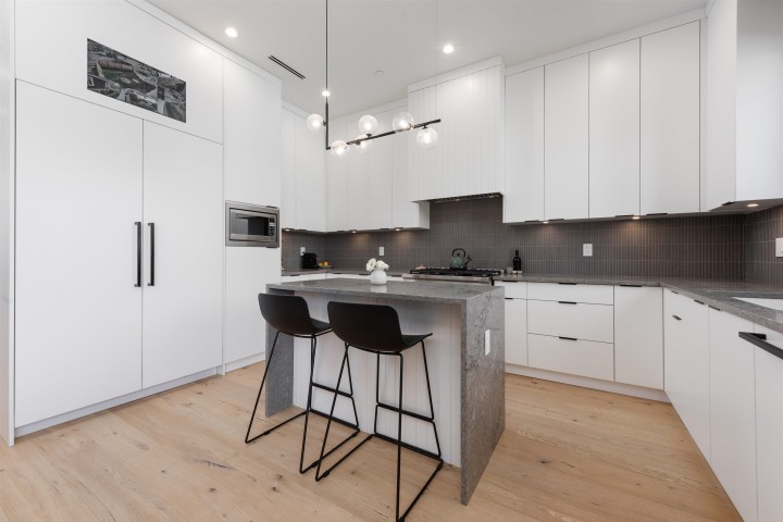 Photo 8 at 5059 Sherbrooke Street, Knight, Vancouver East