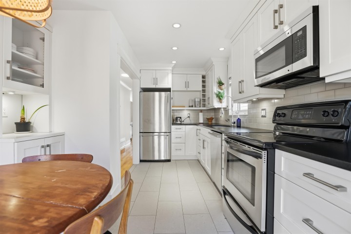 Photo 9 at 375 E 28th Avenue, Main, Vancouver East