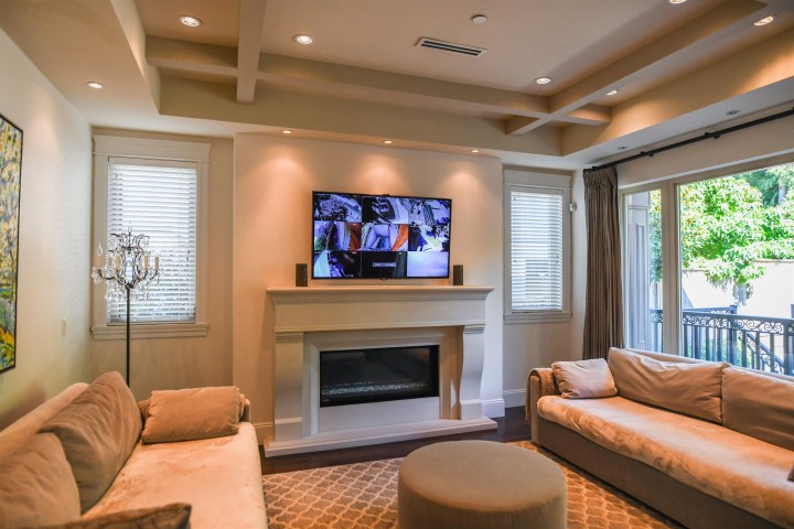 Photo 9 at 3085 W 49 Avenue, Southlands, Vancouver West