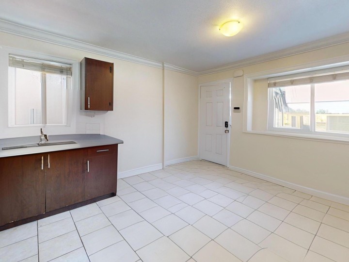 Photo 6 at 919 E 64th Avenue, South Vancouver, Vancouver East