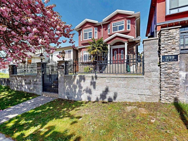 Photo 1 at 919 E 64th Avenue, South Vancouver, Vancouver East