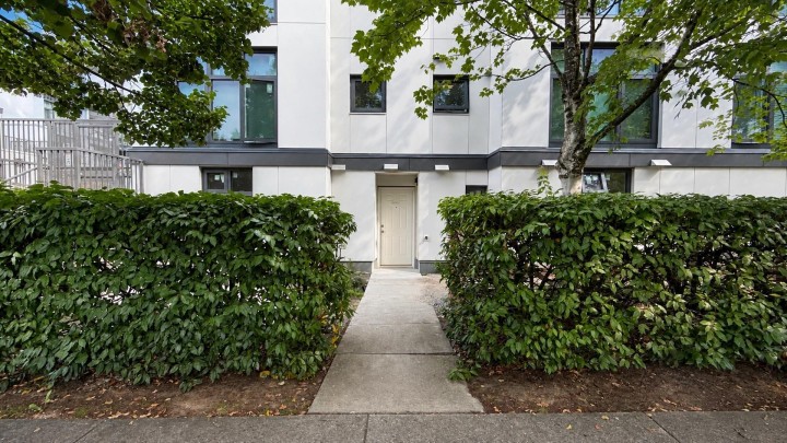 Photo 1 at 1 - 2528 E Broadway, Renfrew Heights, Vancouver East