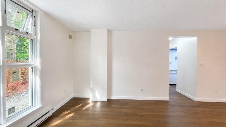Photo 4 at 1 - 2528 E Broadway, Renfrew Heights, Vancouver East