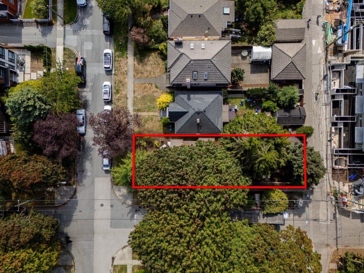 Photo 1 at 970 W 64th Avenue, Marpole, Vancouver West