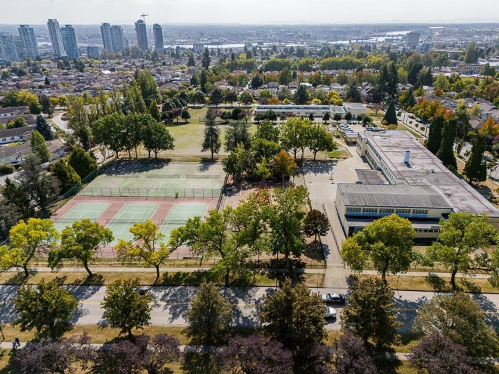 Photo 15 at 970 W 64th Avenue, Marpole, Vancouver West