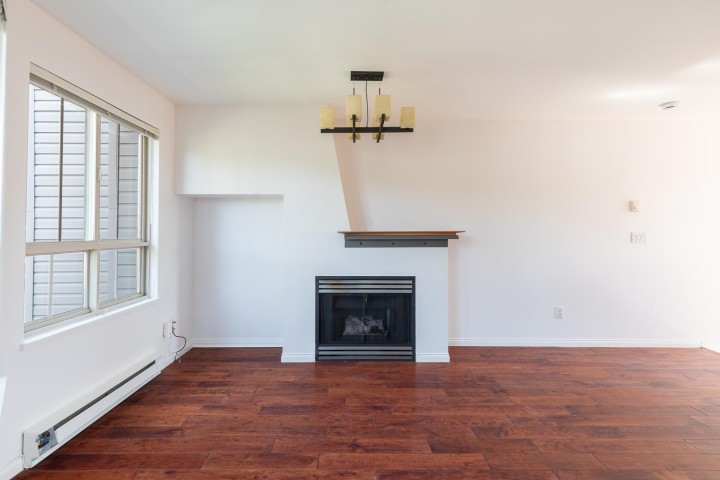 Photo 6 at 34 - 2375 W Broadway, Kitsilano, Vancouver West