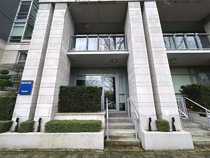 Photo 16 at 1618 Columbia Street, False Creek, Vancouver West