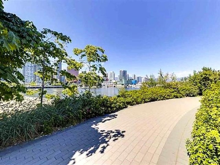 Photo 26 at 1618 Columbia Street, False Creek, Vancouver West