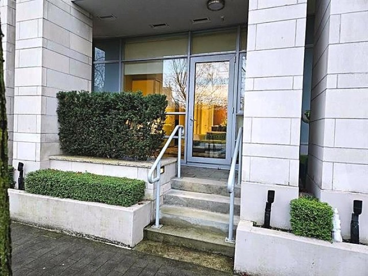 Photo 10 at 1618 Columbia Street, False Creek, Vancouver West