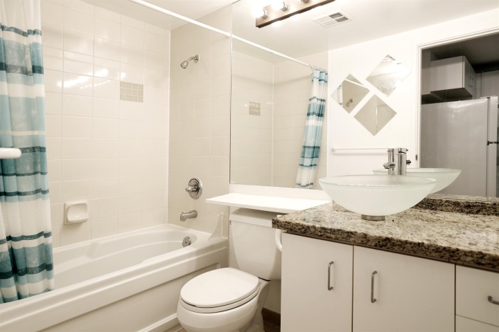 Photo 7 at 807 - 555 Jervis Street, Coal Harbour, Vancouver West
