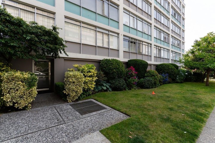 Photo 10 at 110 - 1975 Pendrell Street, West End VW, Vancouver West