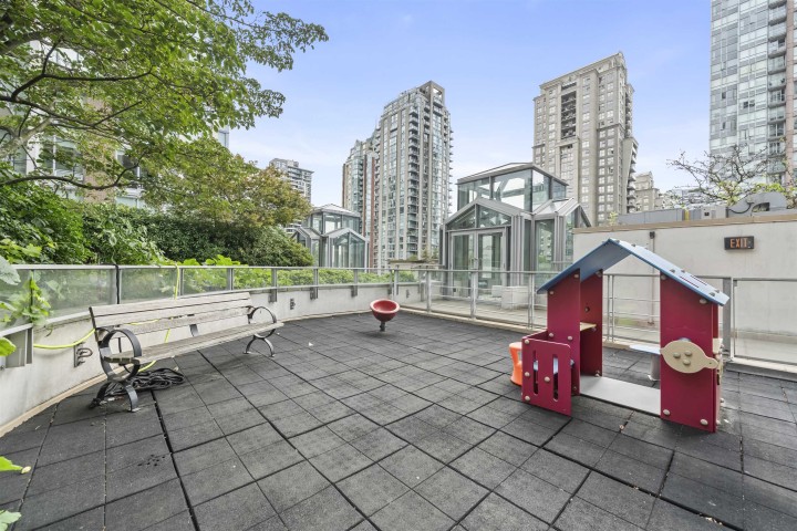 Photo 32 at 2505 - 565 Smithe Street, Downtown VW, Vancouver West
