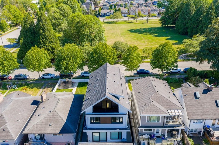 Photo 32 at 1 - 2875 Cambridge Street, Hastings Sunrise, Vancouver East