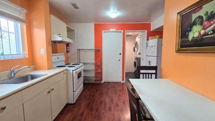 Photo 13 at 5075 Payne Street, Collingwood VE, Vancouver East