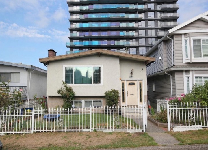 Photo 1 at 5075 Payne Street, Collingwood VE, Vancouver East