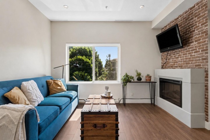 Photo 2 at 206 - 1273 Marine Drive, Norgate, North Vancouver