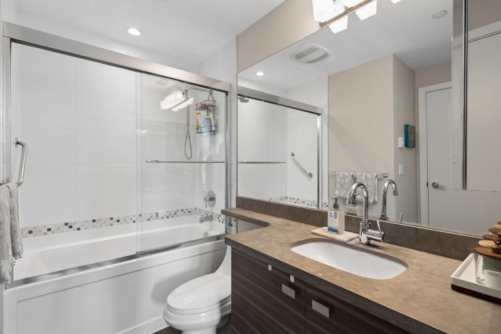 Photo 12 at 206 - 1273 Marine Drive, Norgate, North Vancouver
