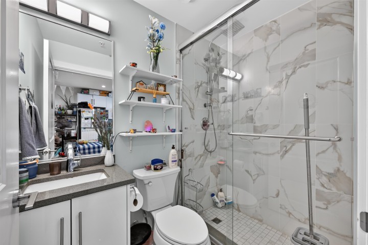 Photo 9 at 1315 E 33rd Avenue, Knight, Vancouver East
