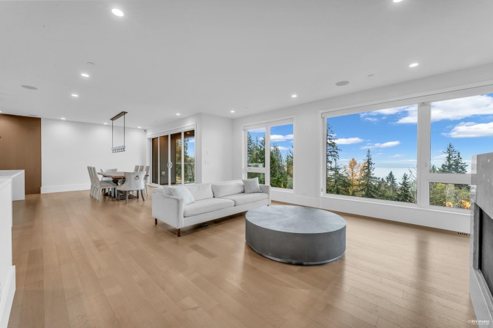 Photo 12 at 3018 Burfield Place, Cypress Park Estates, West Vancouver