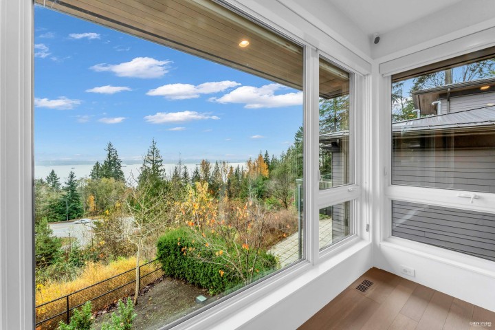 Photo 15 at 3018 Burfield Place, Cypress Park Estates, West Vancouver