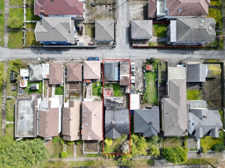 Photo 26 at 2150 Nanaimo Street, Renfrew VE, Vancouver East
