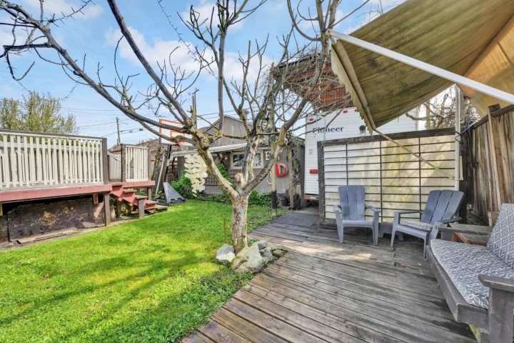 Photo 24 at 2150 Nanaimo Street, Renfrew VE, Vancouver East