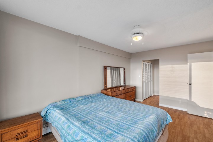 Photo 17 at 902 - 1390 Duchess Avenue, Ambleside, West Vancouver