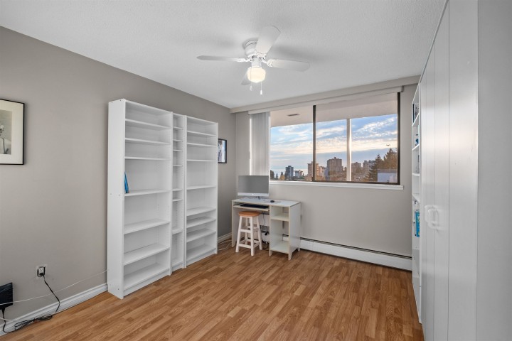 Photo 20 at 902 - 1390 Duchess Avenue, Ambleside, West Vancouver