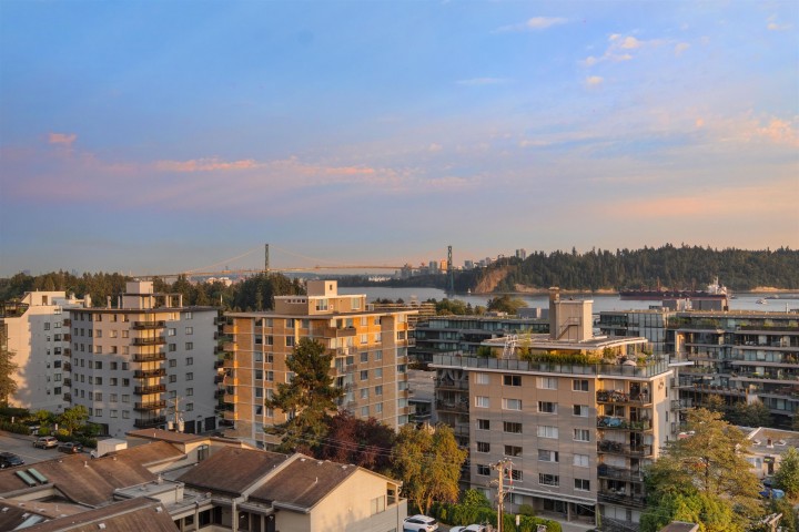 Photo 14 at 902 - 1390 Duchess Avenue, Ambleside, West Vancouver