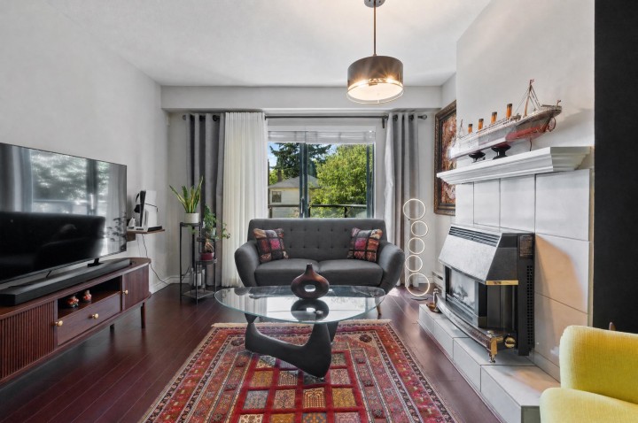 Photo 2 at 203 - 988 W 16th Avenue, Cambie, Vancouver West