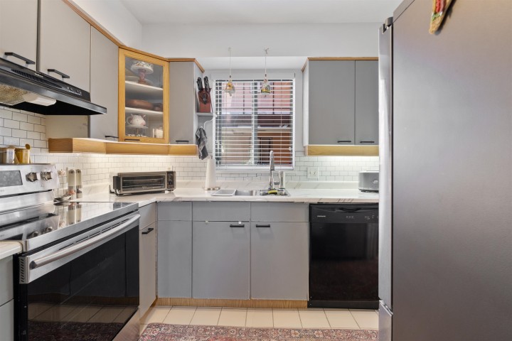 Photo 6 at 203 - 988 W 16th Avenue, Cambie, Vancouver West