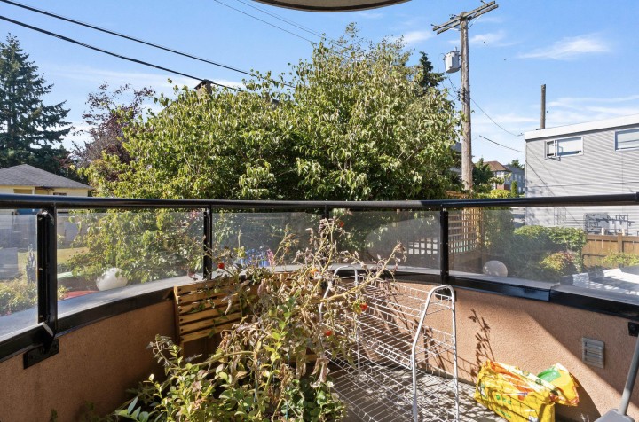 Photo 13 at 203 - 988 W 16th Avenue, Cambie, Vancouver West