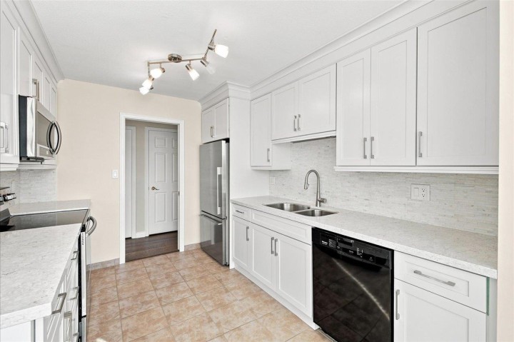 Photo 17 at 901 - 5425 Yew Street, Kerrisdale, Vancouver West