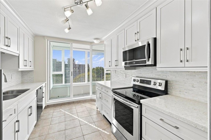 Photo 18 at 901 - 5425 Yew Street, Kerrisdale, Vancouver West