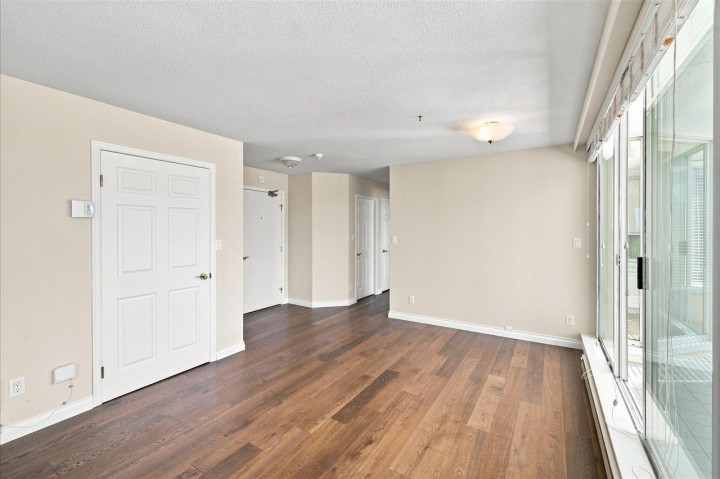 Photo 11 at 901 - 5425 Yew Street, Kerrisdale, Vancouver West