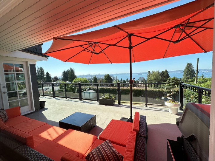 Photo 7 at 2390 Palmerston Avenue, Dundarave, West Vancouver