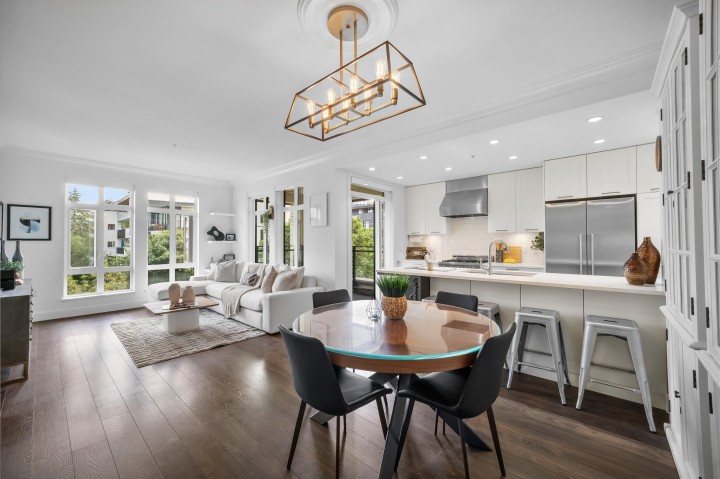 Photo 3 at 305 - 168 E 35th Avenue, Main, Vancouver East