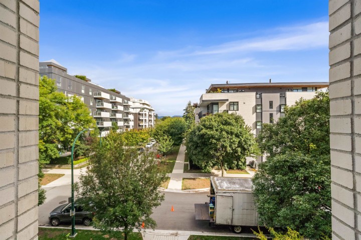 Photo 33 at 305 - 168 E 35th Avenue, Main, Vancouver East