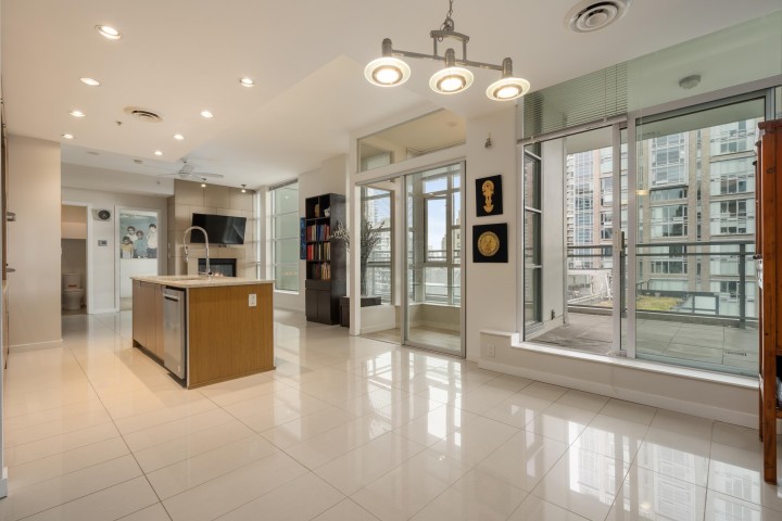 Photo 9 at 1404 - 1205 Howe Street, Downtown VW, Vancouver West