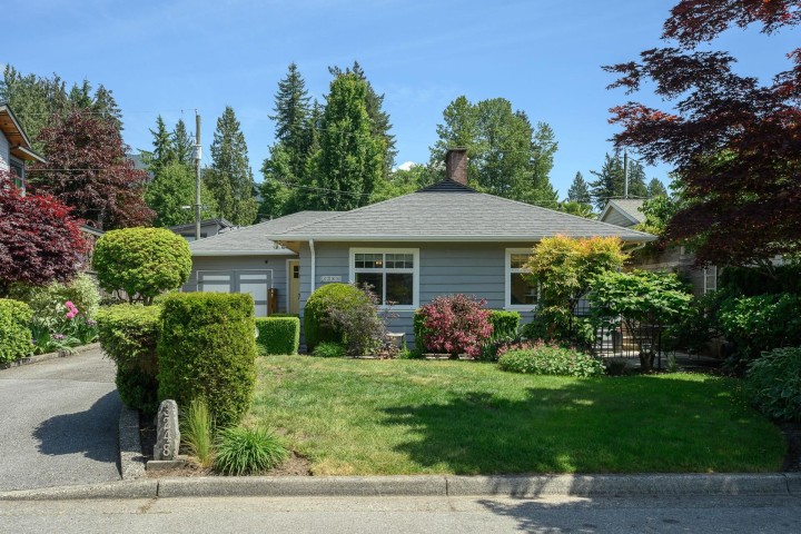 Photo 3 at 3248 Beverley Crescent, Edgemont, North Vancouver